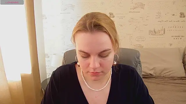 Glow Margo online show from June 8, 2026, 1:22 am