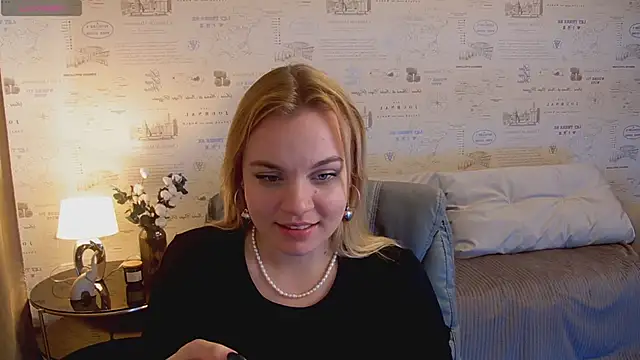 Snapshot of Glow_Margo chatting on May 6, 2026, 2:59 am Glow Margo online show from May 6, 2026, 2:59 am
