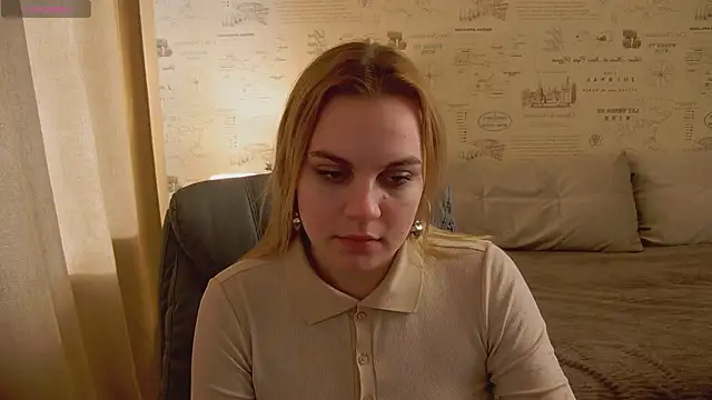 Snapshot of Glow_Margo chatting on May 18, 2026, 1:06 am Glow Margo online show from May 18, 2026, 1:06 am