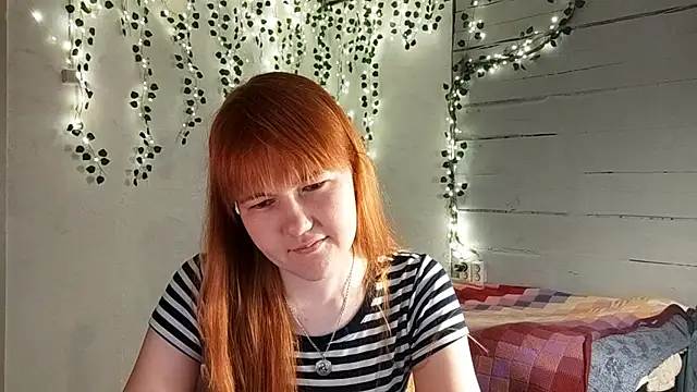 Snapshot of DinaFirebird chatting on April 6, 2026, 4:08 am DinaFirebird online show from April 6, 2026, 4:08 am