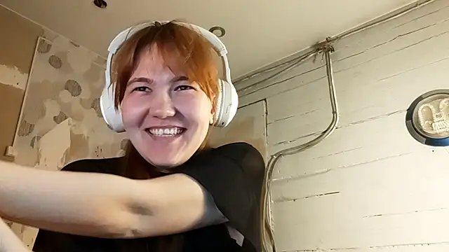 Snapshot of DinaFirebird chatting on March 11, 2026, 4:17 am DinaFirebird online show from March 11, 2026, 4:17 am