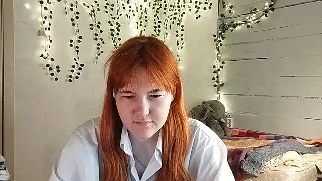 Snapshot of DinaFirebird chatting on March 31, 2026, 5:09 am DinaFirebird online show from March 31, 2026, 5:09 am