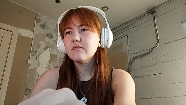 Snapshot of DinaFirebird chatting on March 4, 2026, 4:31 am DinaFirebird online show from March 4, 2026, 4:31 am