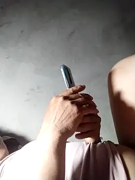 Snapshot of Lucie_Fuzk chatting on April 6, 2026, 2:51 pm Lucie Fuzk online show from April 6, 2026, 2:51 pm