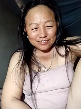 Snapshot of Lucie_Fuzk chatting on April 13, 2026, 2:04 am Lucie Fuzk online show from April 13, 2026, 2:04 am