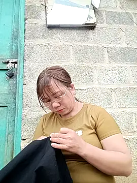 lyly sexx online show from March 3, 2026, 8:54 am