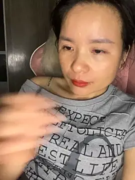 Ivy Trix2 online show from May 8, 2026, 3:49 pm