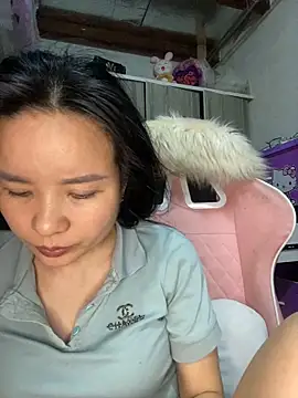 Ivy Trix2 online show from May 6, 2026, 2:43 pm