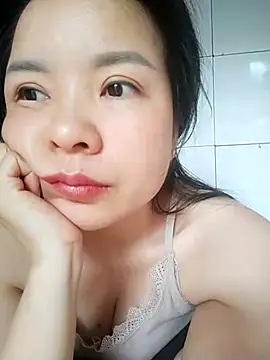 Ivy Trix2 online show from May 23, 2026, 1:04 am