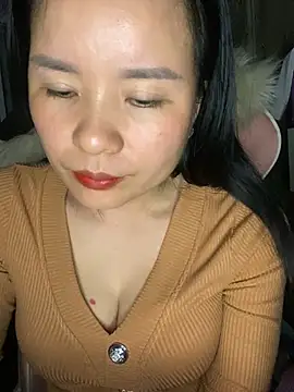 Ivy Trix2 online show from March 11, 2026, 6:46 pm