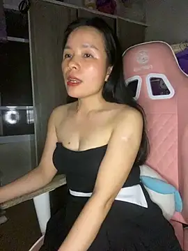 Ivy Trix2 online show from May 29, 2026, 4:02 pm