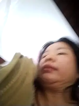 Ivy Trix2 online show from March 10, 2026, 4:05 am