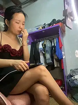 Ivy Trix2 online show from May 8, 2026, 3:43 am