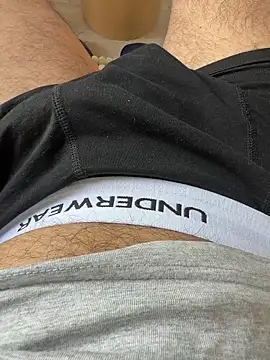 Snapshot of portostrip chatting on April 4, 2026, 2:01 pm portostrip online show from April 4, 2026, 2:01 pm