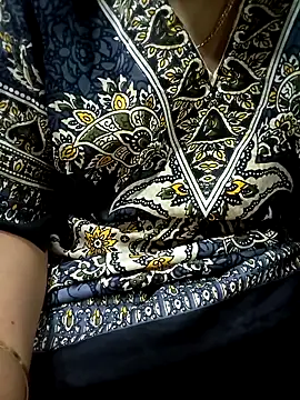 aisha 67 online show from March 6, 2026, 9:32 pm