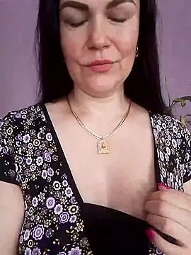 AmyLove471 online show from May 13, 2026, 8:10 am