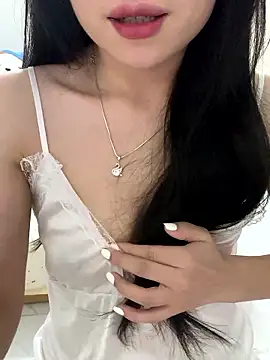Snapshot of Tinn_tin chatting on June 2, 2026, 3:56 pm Tinn tin online show from June 2, 2026, 3:56 pm