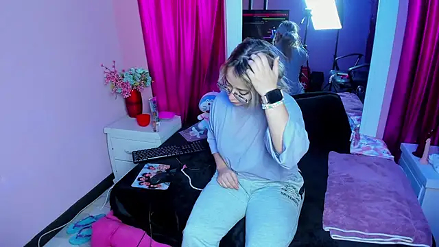 Maky Coss online show from March 3, 2026, 1:18 pm