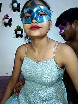 Sweet Cpl  online show from April 27, 2026, 2:37 pm