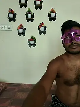 Snapshot of Sweet_Cpl_ chatting on March 29, 2026, 9:44 am Sweet Cpl online show from March 29, 2026, 9:44 am