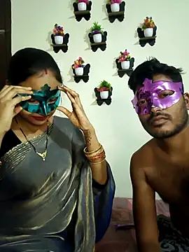 Snapshot of Sweet_Cpl_ chatting on March 28, 2026, 4:19 pm Sweet Cpl online show from March 28, 2026, 4:19 pm