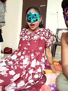 Snapshot of Sweet_Cpl_ chatting on March 4, 2026, 1:35 am Sweet Cpl online show from March 4, 2026, 1:35 am