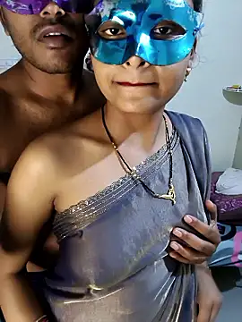 Snapshot of Sweet_Cpl_ chatting on April 10, 2026, 1:40 pm Sweet Cpl online show from April 10, 2026, 1:40 pm