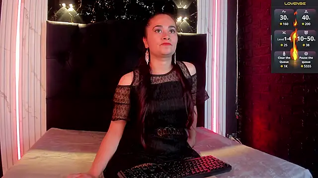  Macadamiia  online show from March 5, 2026, 3:36 am