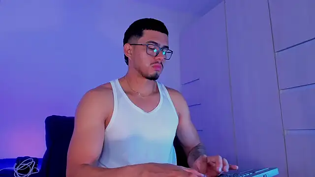 Snapshot of THADEO_KING2 chatting on April 4, 2026, 1:45 am THADEO KING2 online show from April 4, 2026, 1:45 am