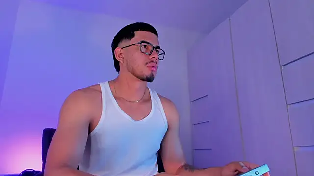 Snapshot of THADEO_KING2 chatting on April 13, 2026, 2:21 pm THADEO KING2 online show from April 13, 2026, 2:21 pm