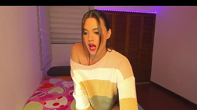 candy isabella  online show from May 3, 2026, 5:34 am