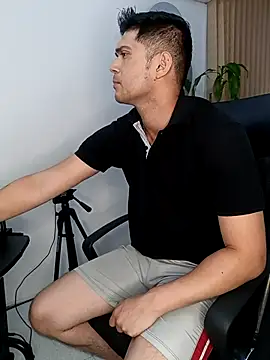 ritzabeth daniel online show from March 12, 2026, 2:17 am