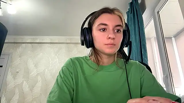 Snapshot of PluralPalaver chatting on February 27, 2026, 7:19 am PluralPalaver online show from February 27, 2026, 7:19 am