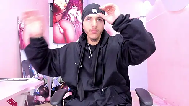 DanteLuxx online show from May 14, 2026, 3:58 am