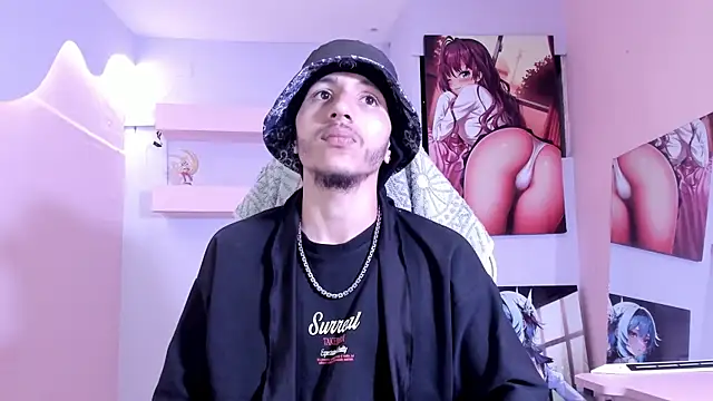 DanteLuxx online show from May 1, 2026, 4:06 am