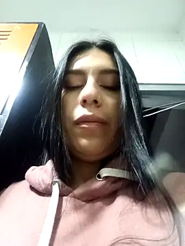 Snapshot of charlottte_wh chatting on March 6, 2026, 9:04 am charlottte wh online show from March 6, 2026, 9:04 am