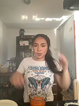 Snapshot of SofiBaez chatting on May 12, 2026, 12:33 pm SofiBaez online show from May 12, 2026, 12:33 pm