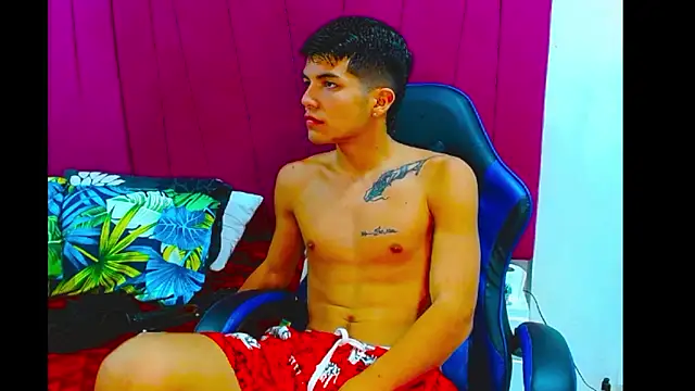 Snapshot of pipe_hot04 chatting on March 21, 2026, 2:46 am pipe hot04 online show from March 21, 2026, 2:46 am