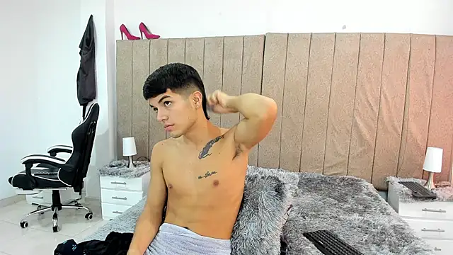 Snapshot of pipe_hot04 chatting on March 31, 2026, 4:42 pm pipe hot04 online show from March 31, 2026, 4:42 pm