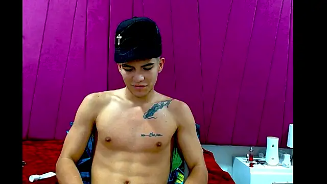 Snapshot of pipe_hot04 chatting on March 27, 2026, 2:31 am pipe hot04 online show from March 27, 2026, 2:31 am