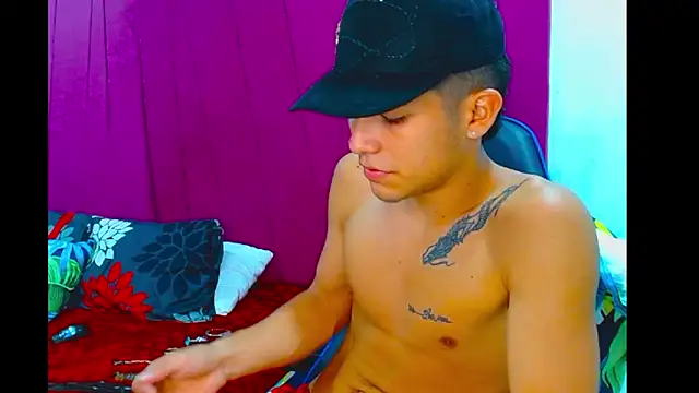 Snapshot of pipe_hot04 chatting on March 22, 2026, 2:59 am pipe hot04 online show from March 22, 2026, 2:59 am