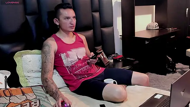 Mike Waters online show from March 5, 2026, 9:43 pm