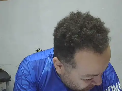 UrsoBissexualPauGrosso online show from April 1, 2026, 6:05 pm