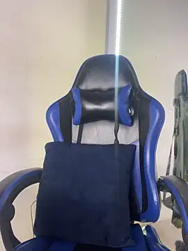 Snapshot of Maddie_7 chatting on April 12, 2026, 2:59 am Maddie 7 online show from April 12, 2026, 2:59 am