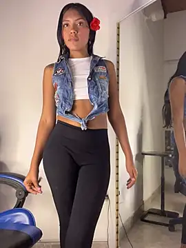 Snapshot of Maddie_7 chatting on March 17, 2026, 2:47 am Maddie 7 online show from March 17, 2026, 2:47 am