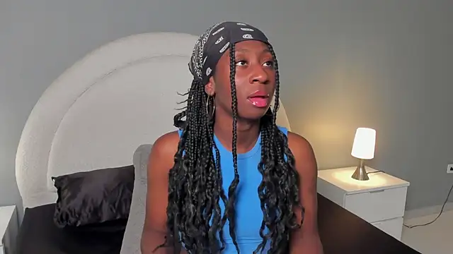 Snapshot of zoepinkett chatting on March 30, 2026, 1:18 am zoepinkett online show from March 30, 2026, 1:18 am