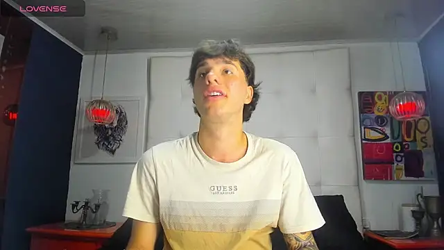 EXCLUSIVE8 online show from April 14, 2026, 4:50 am