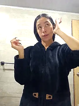 Snapshot of SAMY_AND_ARI chatting on April 16, 2026, 10:16 am SAMY AND ARI online show from April 16, 2026, 10:16 am