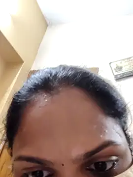 Tamil Hot Saranya online show from March 2, 2026, 5:42 pm