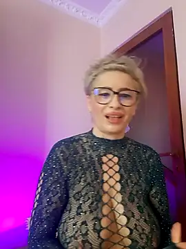 Snapshot of LunaBlaise chatting on May 16, 2026, 10:36 am LunaBlaise online show from May 16, 2026, 10:36 am